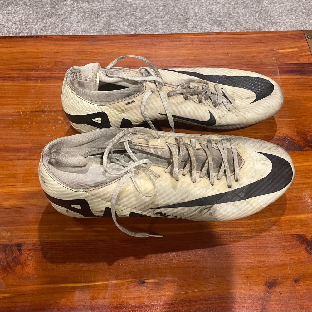 Nike White and Black Athletic Soccer Shoes